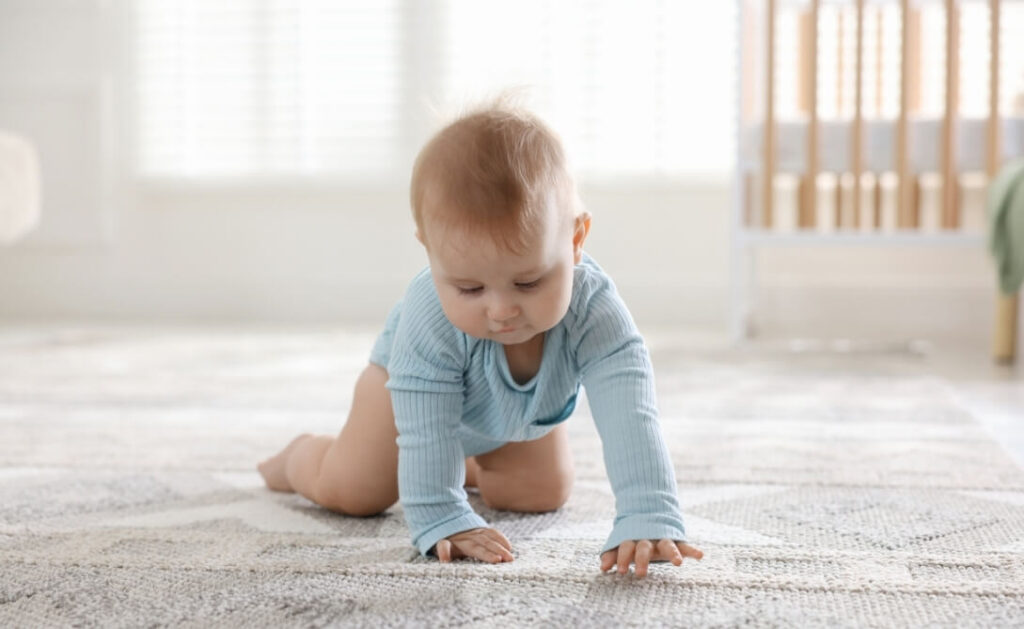 Il mio bimbo cresce: tra svezzamento, gioco e prime uscite